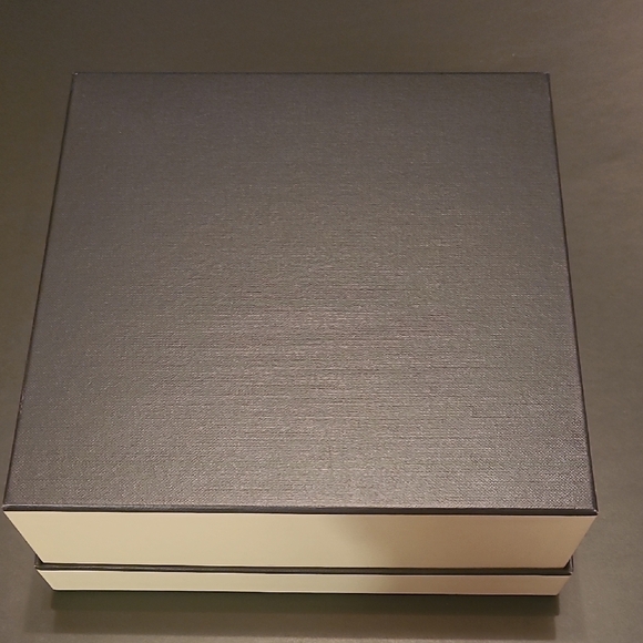 Jo Malone London Ivory Gift Box & Bag - Picture 6 of 13